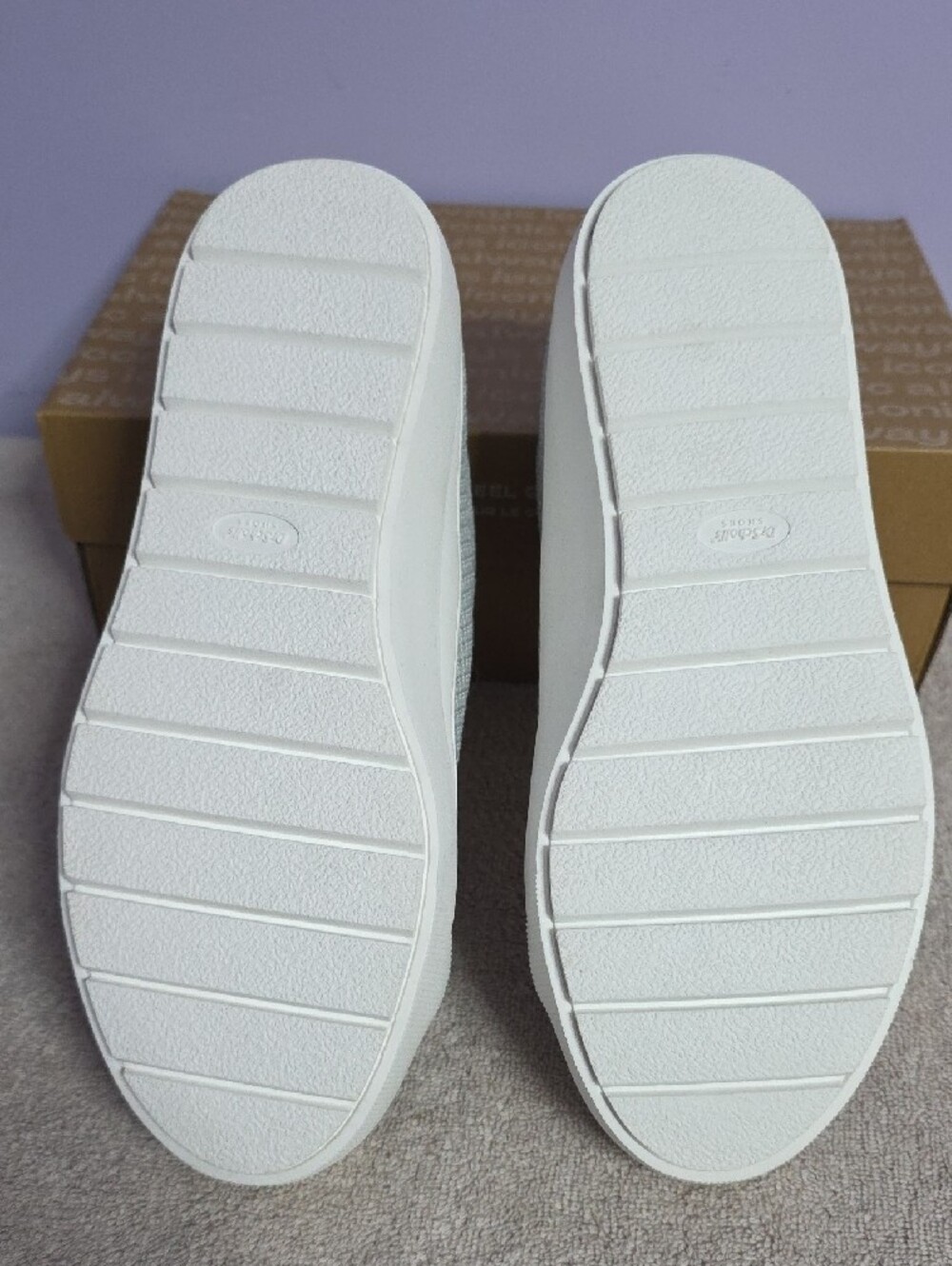 Dr. Scholl's Light Grey Knit Casual Sneakers in 9.5M - Picture 5 of 7